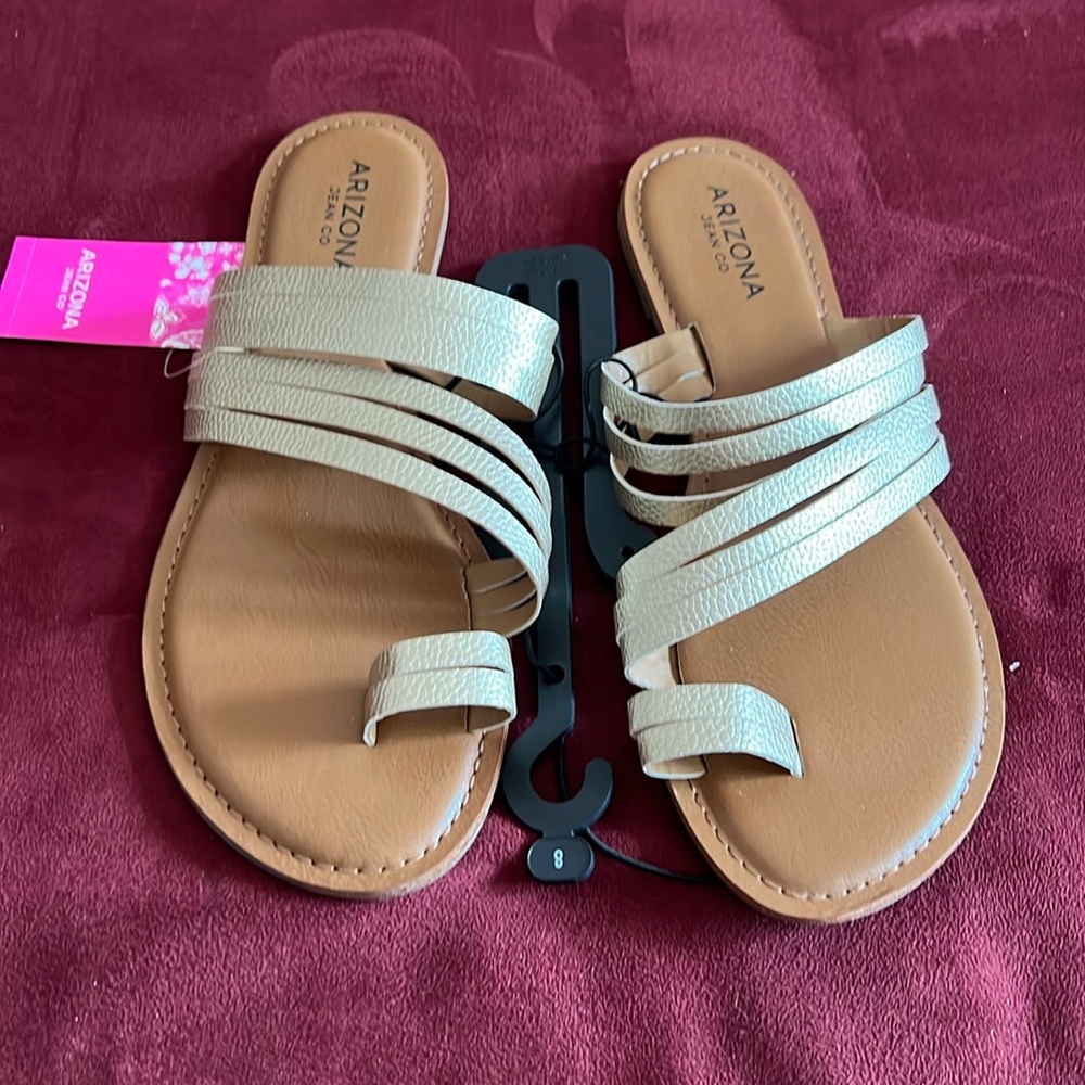NWT Strappy gold flat sandals (size 8)